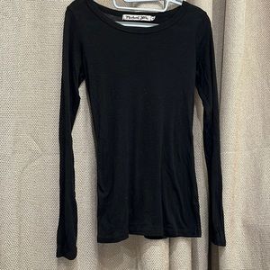 Michael Stars, long sleeve, relaxed crew neck t-shirt.